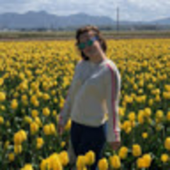 Meet your Posher, Lyssa - Picture 1 of 1